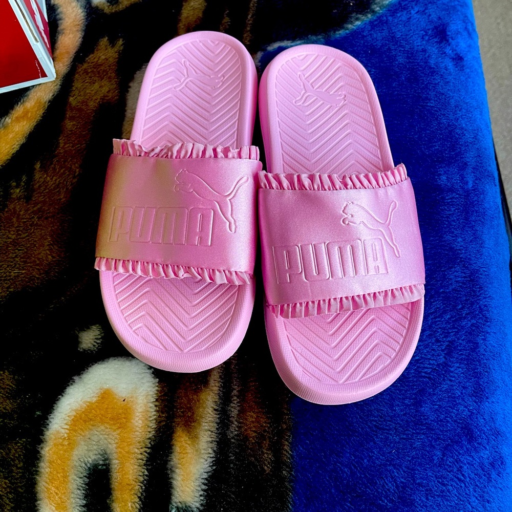 PUMA SLIDES!